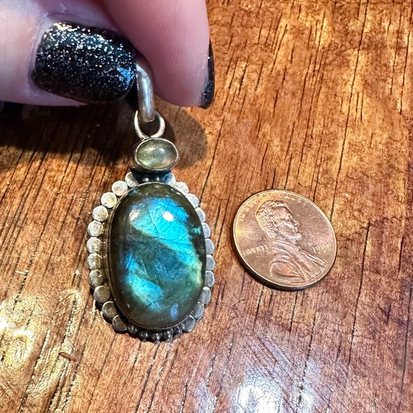 Jewelry - Vintage, Blue Flash, Solid Sterling Labradorite Pendant